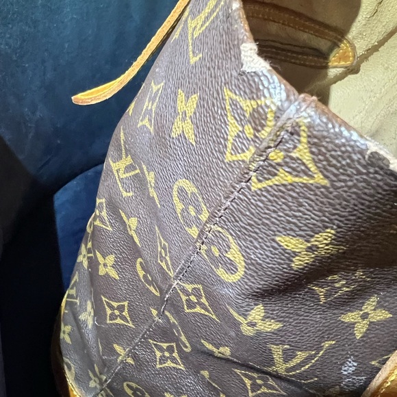 Authentic Vintage Louis Vuitton bucket bag - Picture 6 of 14